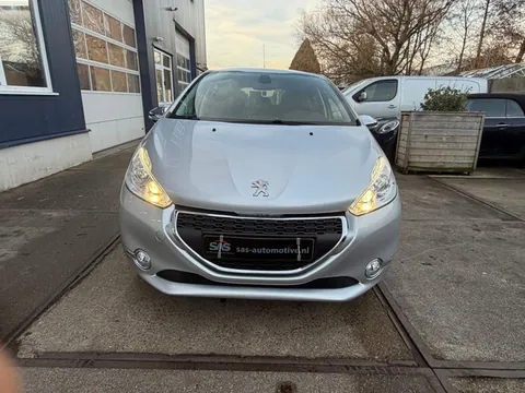 Peugeot 208, foto 2