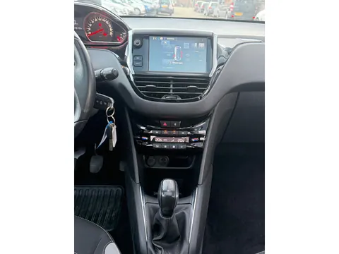 Peugeot 208, foto 12