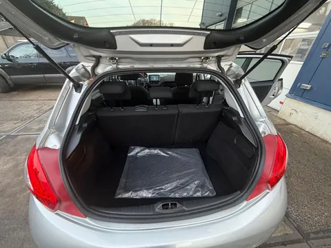Peugeot 208, foto 9