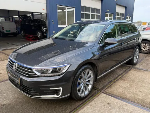 Volkswagen Passat, foto 3