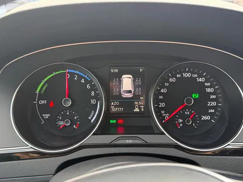 Volkswagen Passat, foto 10