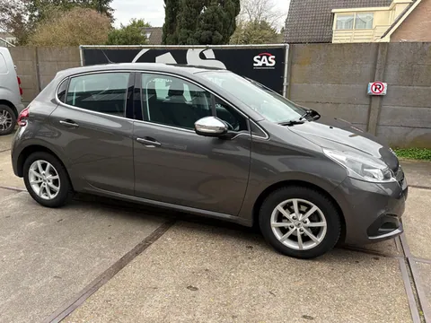 Peugeot 208, foto 1
