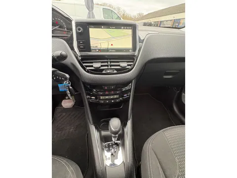 Peugeot 208, foto 13