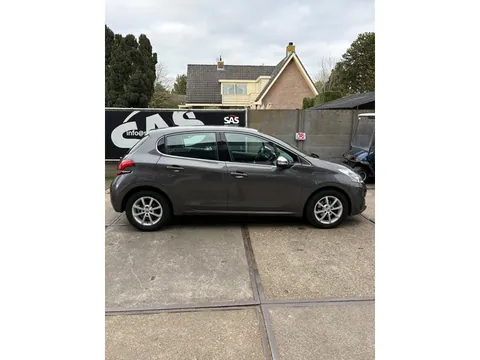 Peugeot 208, foto 6