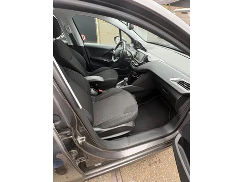 Peugeot 208, foto 7
